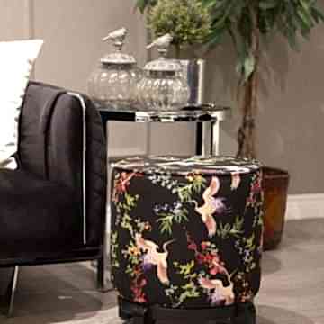 Siyah Kuş Desenli Ahşap Ayaklı Puf